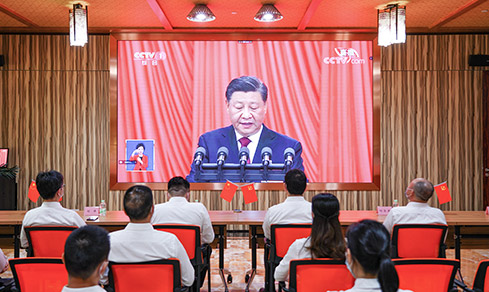 ������ͬ������������������ ����ǰ��ױ  <br>������Ա�����տ���ʮ��Ļʢ��